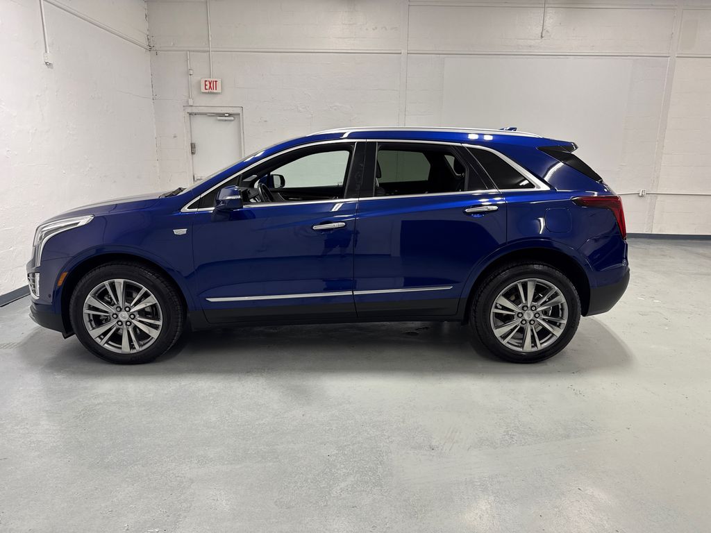 2023 Cadillac XT5 Platinum Premium Luxury photo 4