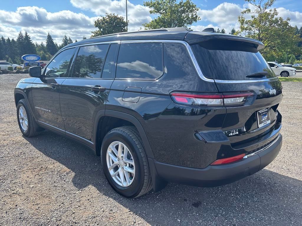 2025 Jeep Grand Cherokee Laredo X photo 2