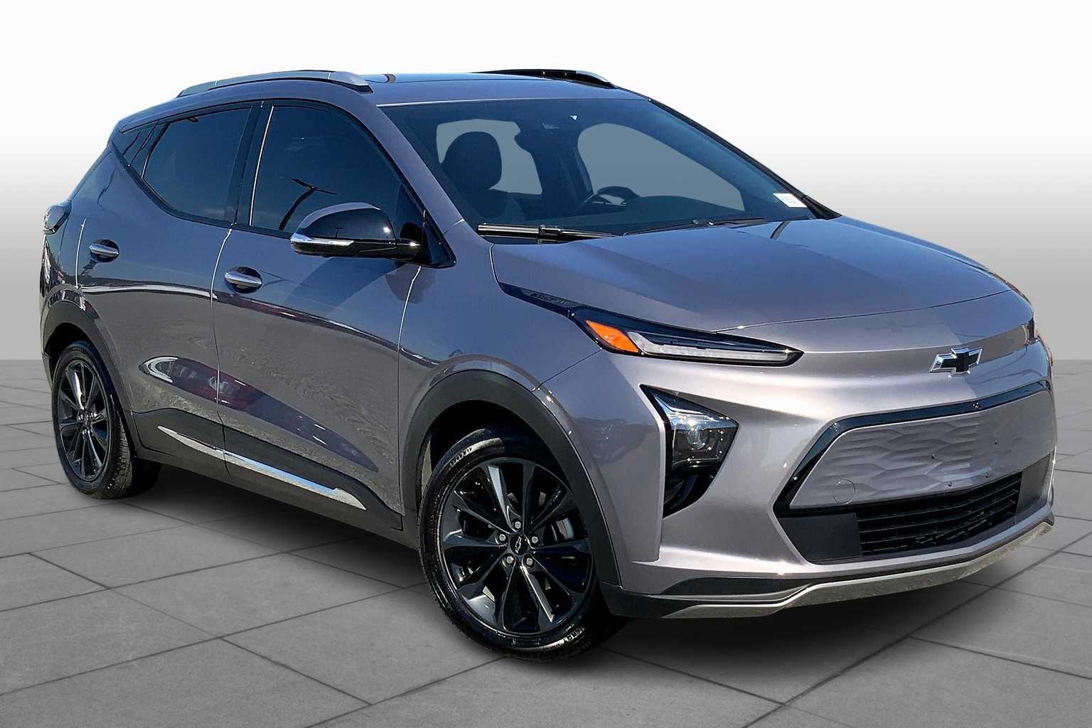 2022 Chevrolet Bolt EUV Premier photo 2