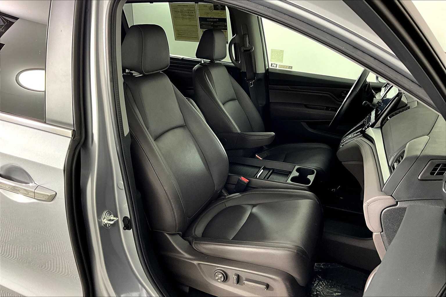 2024 Honda Odyssey EX-L photo 8