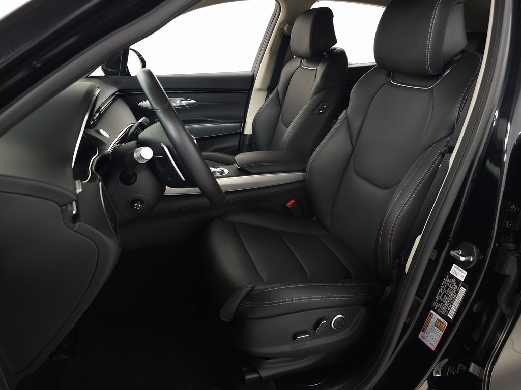 2025 Genesis GV70 2.5T photo 14