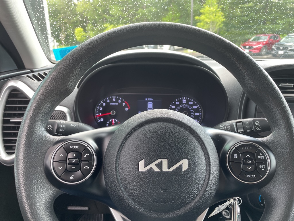 2022 Kia Soul LX photo 12