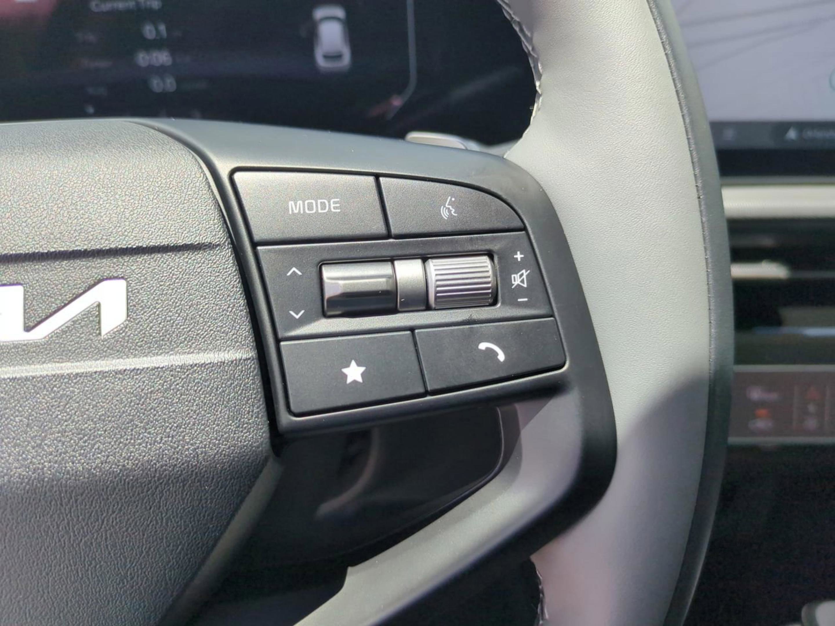2025 Kia EV6 Light photo 13