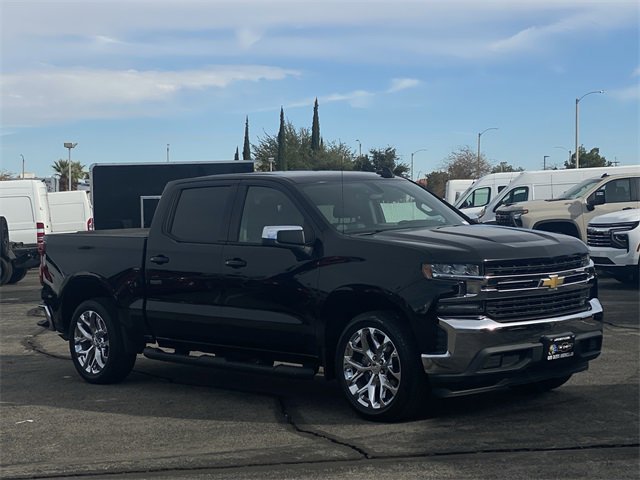 2019 Chevrolet Silverado 1500 LT photo 3