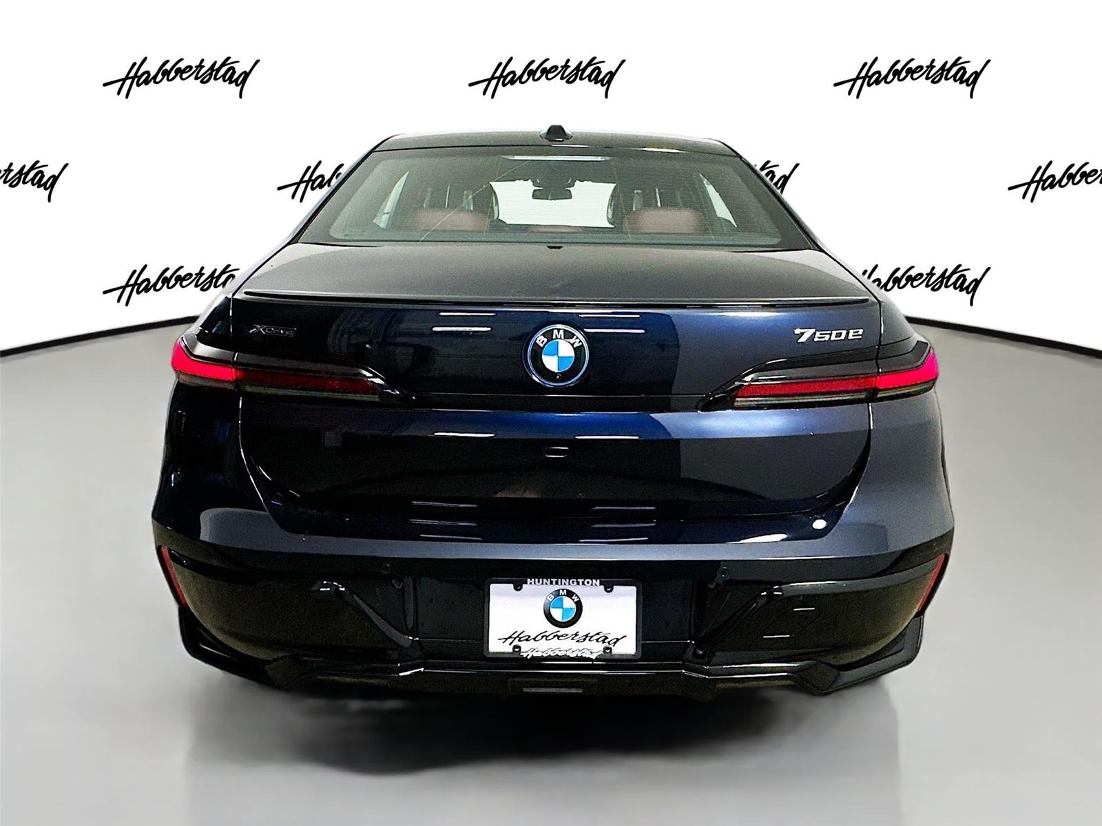 2026 Bmw 750e photo 6