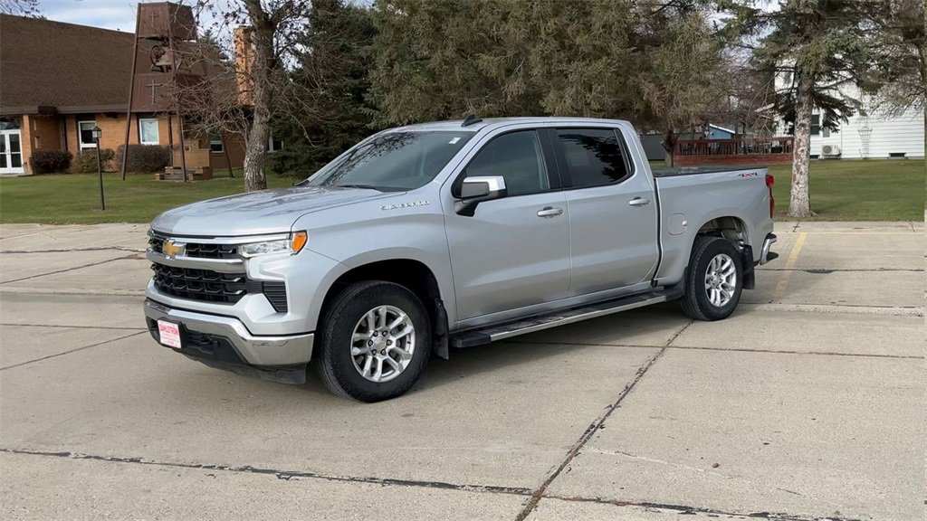 2022 Chevrolet Silverado 1500 LT photo 4