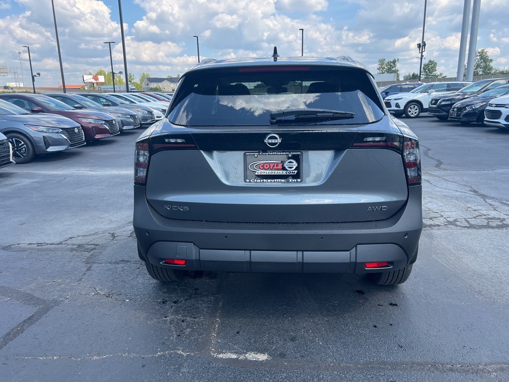 2026 Nissan Kicks SV photo 4