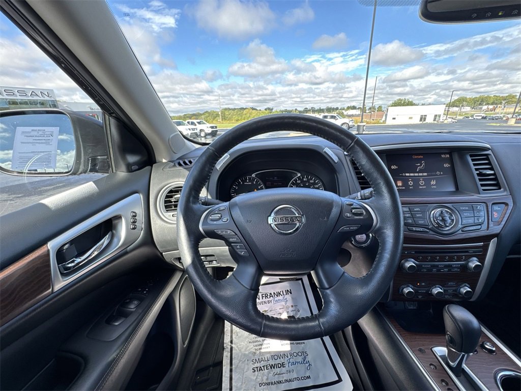 2019 Nissan Pathfinder Platinum photo 13