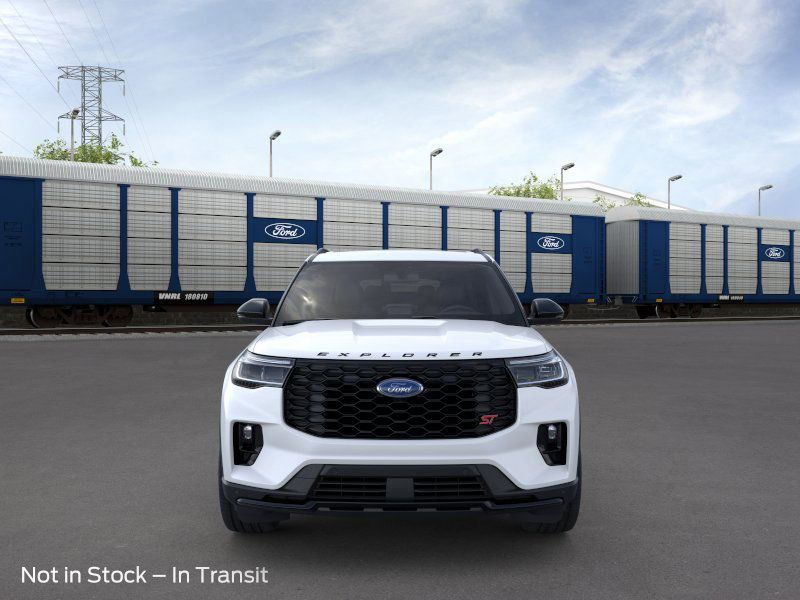2025 Ford Explorer ST photo 5
