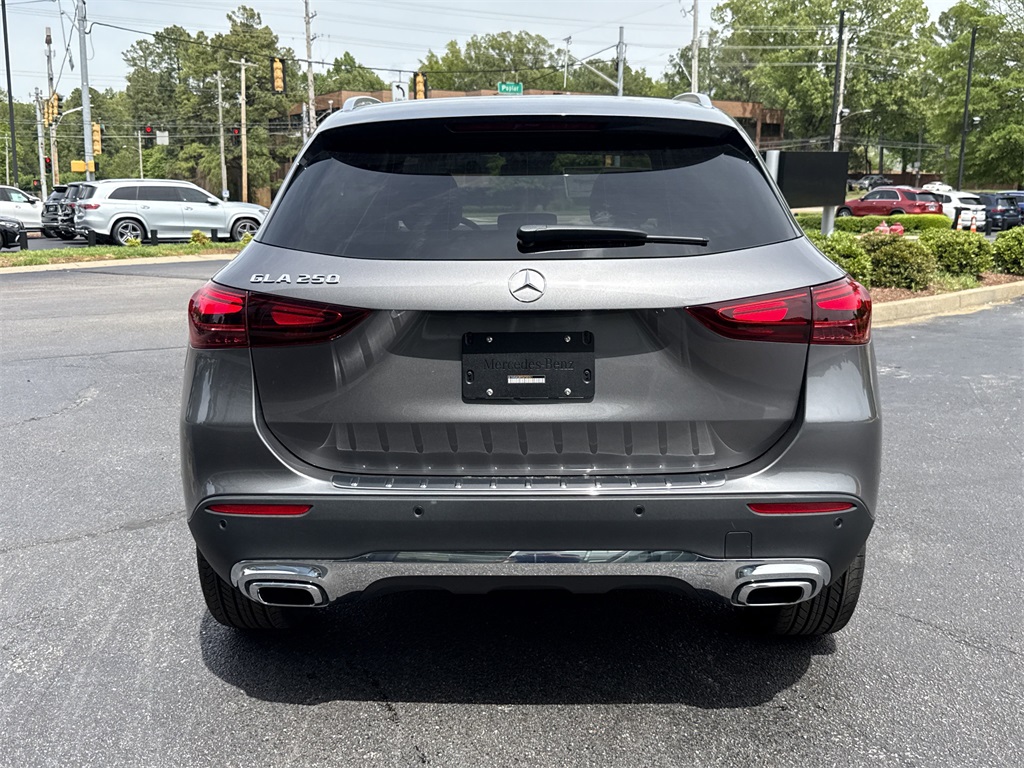 2025 Mercedes Benz GLA 250 photo 3