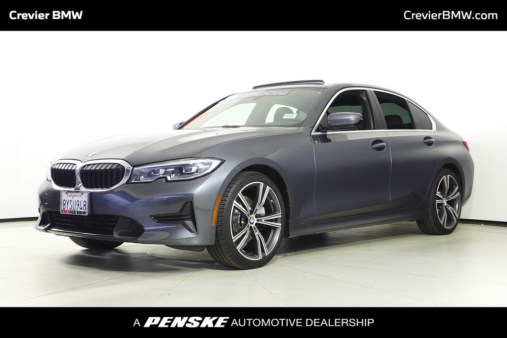 2022 BMW 3 Series 330i's photo