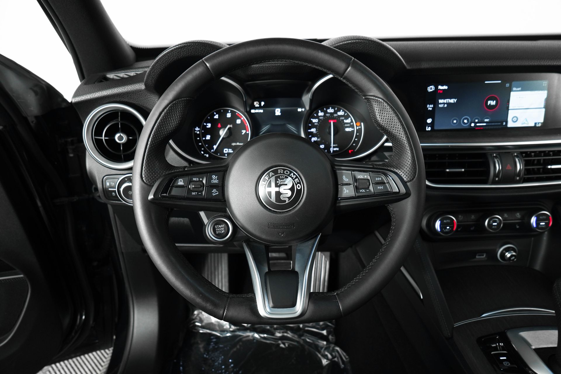 2022 Alfa Romeo Stelvio Ti photo 18