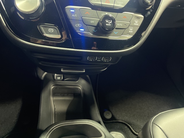 2025 Chrysler Voyager LX photo 20