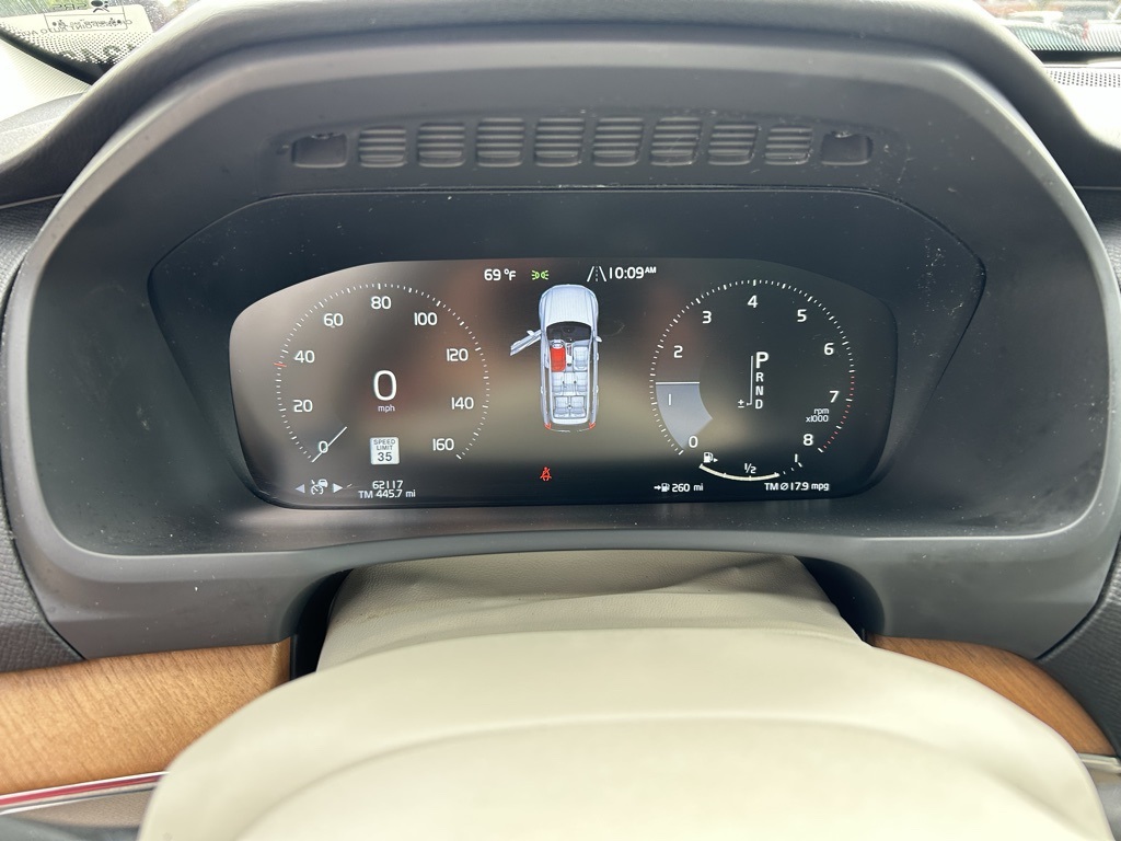 2021 Volvo XC90 T5 Momentum photo 12