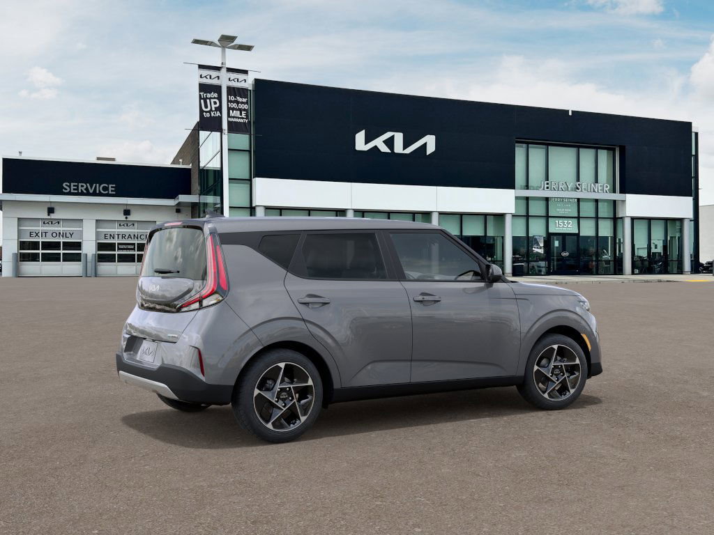 2025 Kia Soul EX photo 2