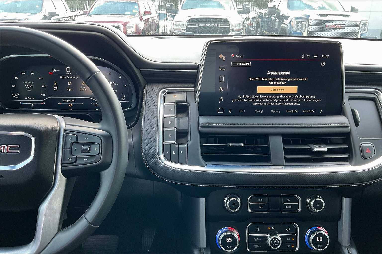 2023 Gmc Yukon SLT photo 4