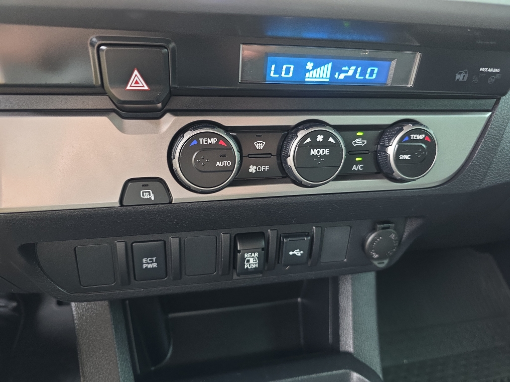 2022 Toyota Tacoma SR5 photo 25