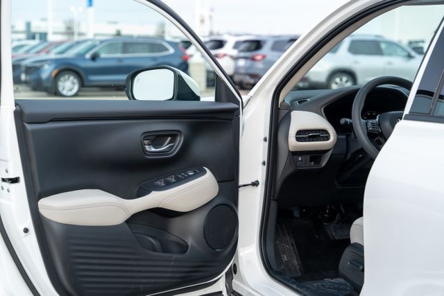 2026 Honda HR-V EX-L photo 13