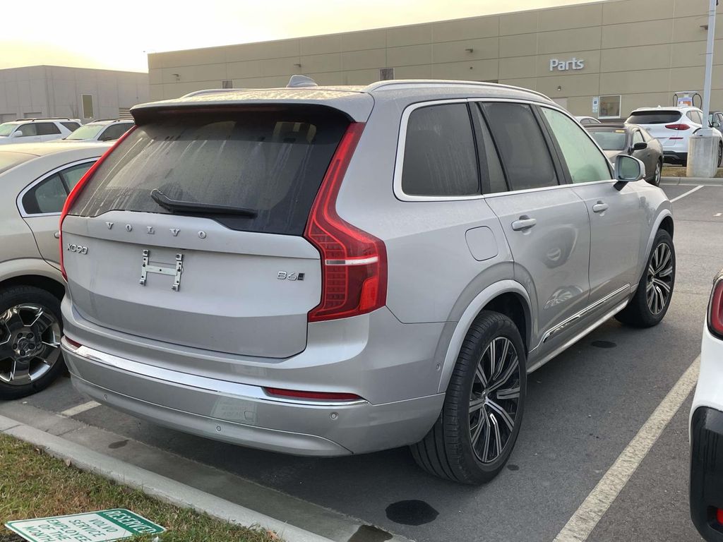 2025 Volvo XC90 Plus photo 4