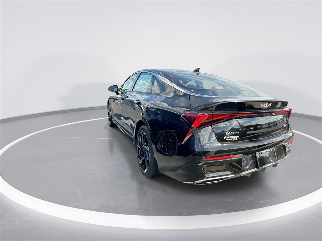 2026 Kia K5 GT-Line photo 5