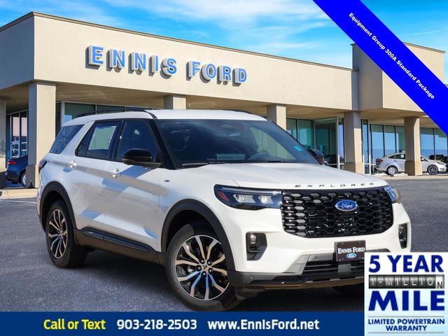 2026 Ford Explorer ST-LINE's photo