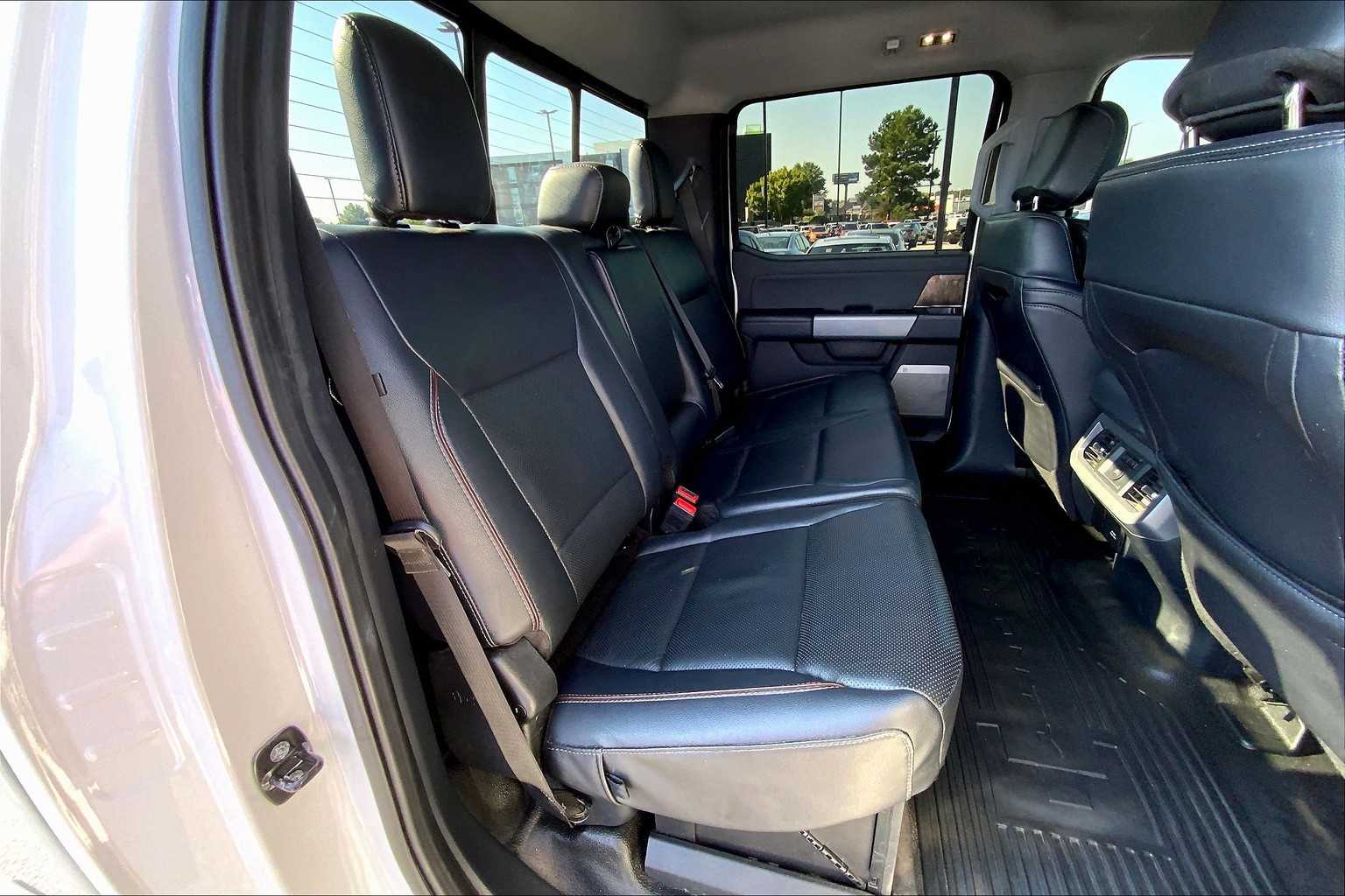 2024 Ford F-250 Lariat photo 18
