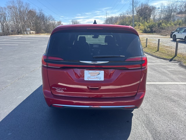 2025 Chrysler Pacifica photo 6