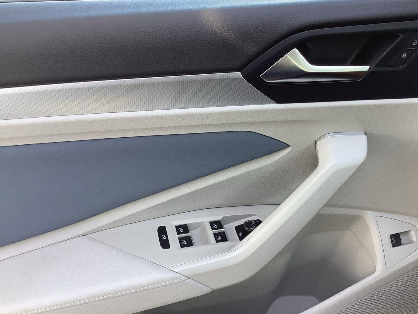 2025 Volkswagen Jetta SE photo 26