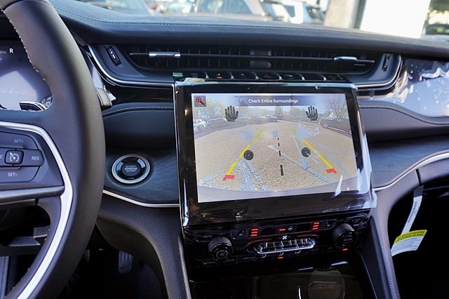 2023 Jeep Cherokee 4xe photo 35