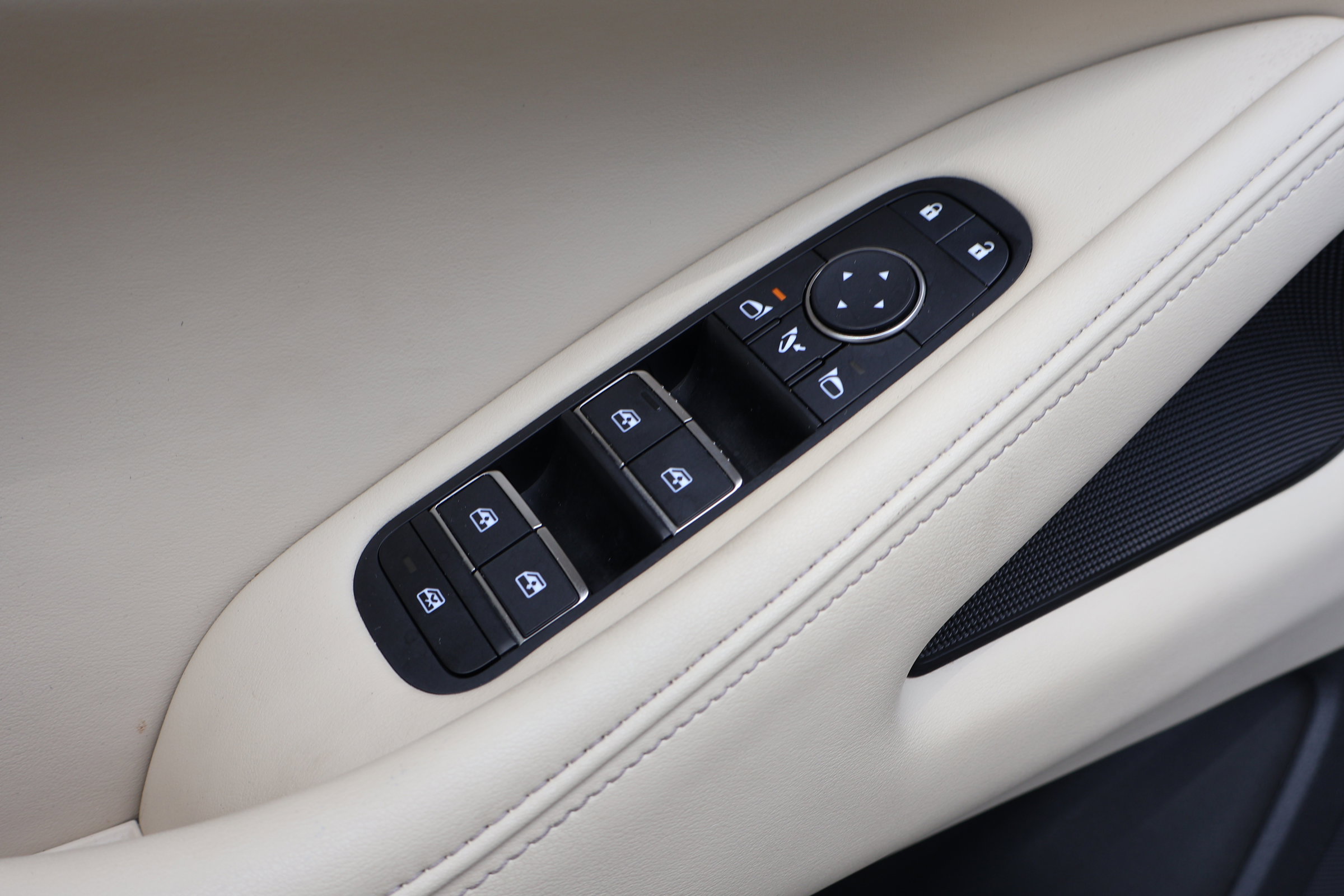 2024 Infiniti QX60 Luxe photo 15