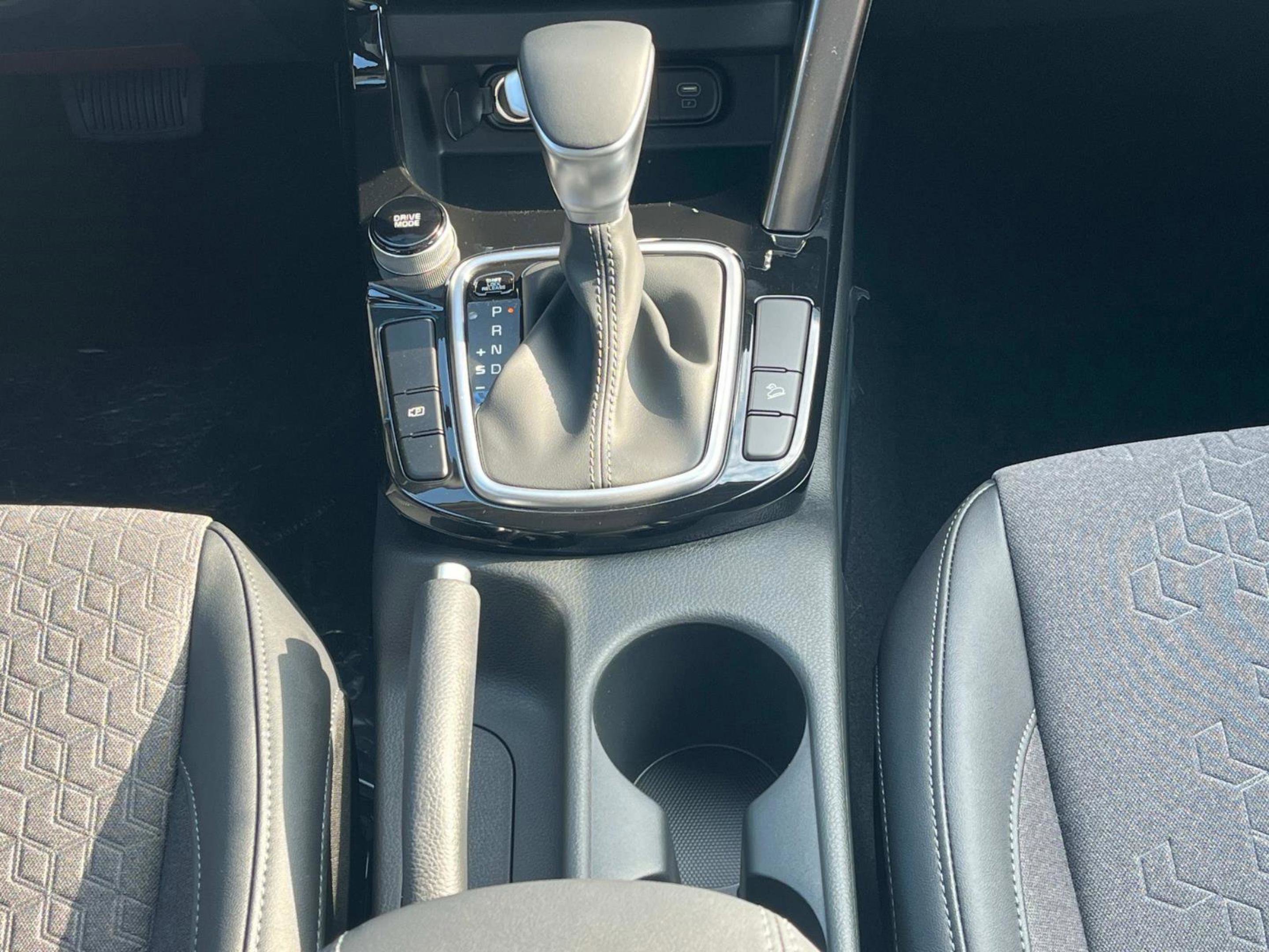 2026 Kia Seltos S photo 16