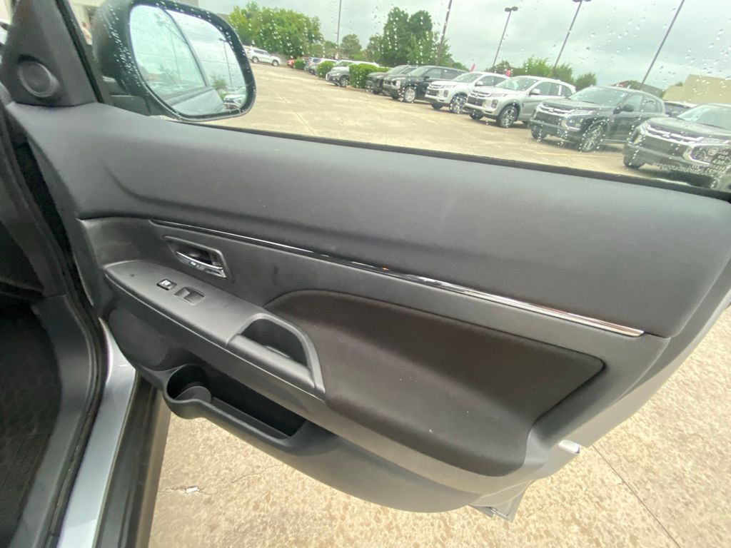2024 Mitsubishi Outlander Sport ES photo 27