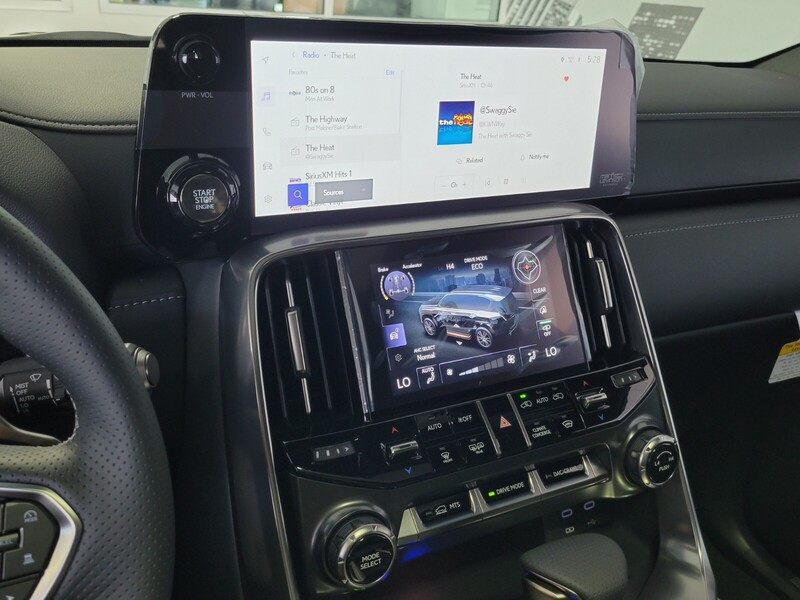 2025 Lexus LX 600 F SPORT Handling photo 13