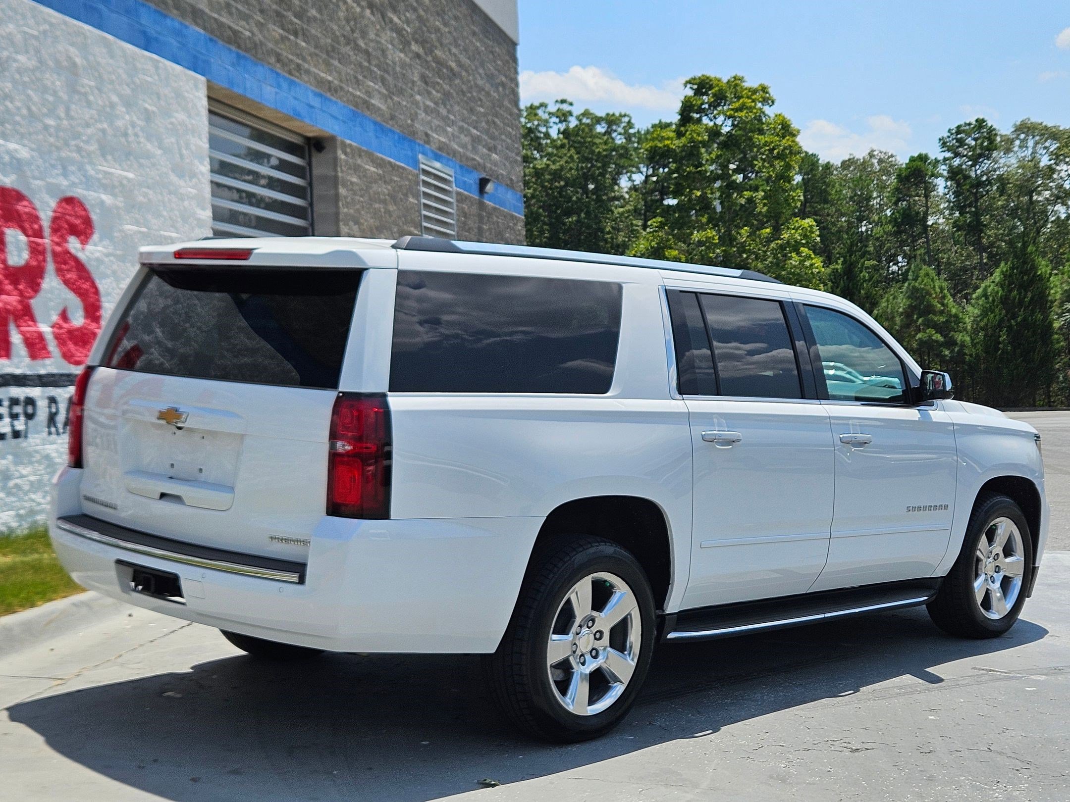 2020 Chevrolet Suburban Premier photo 7