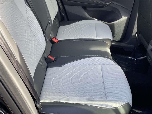 2025 Volkswagen Tiguan SE photo 13