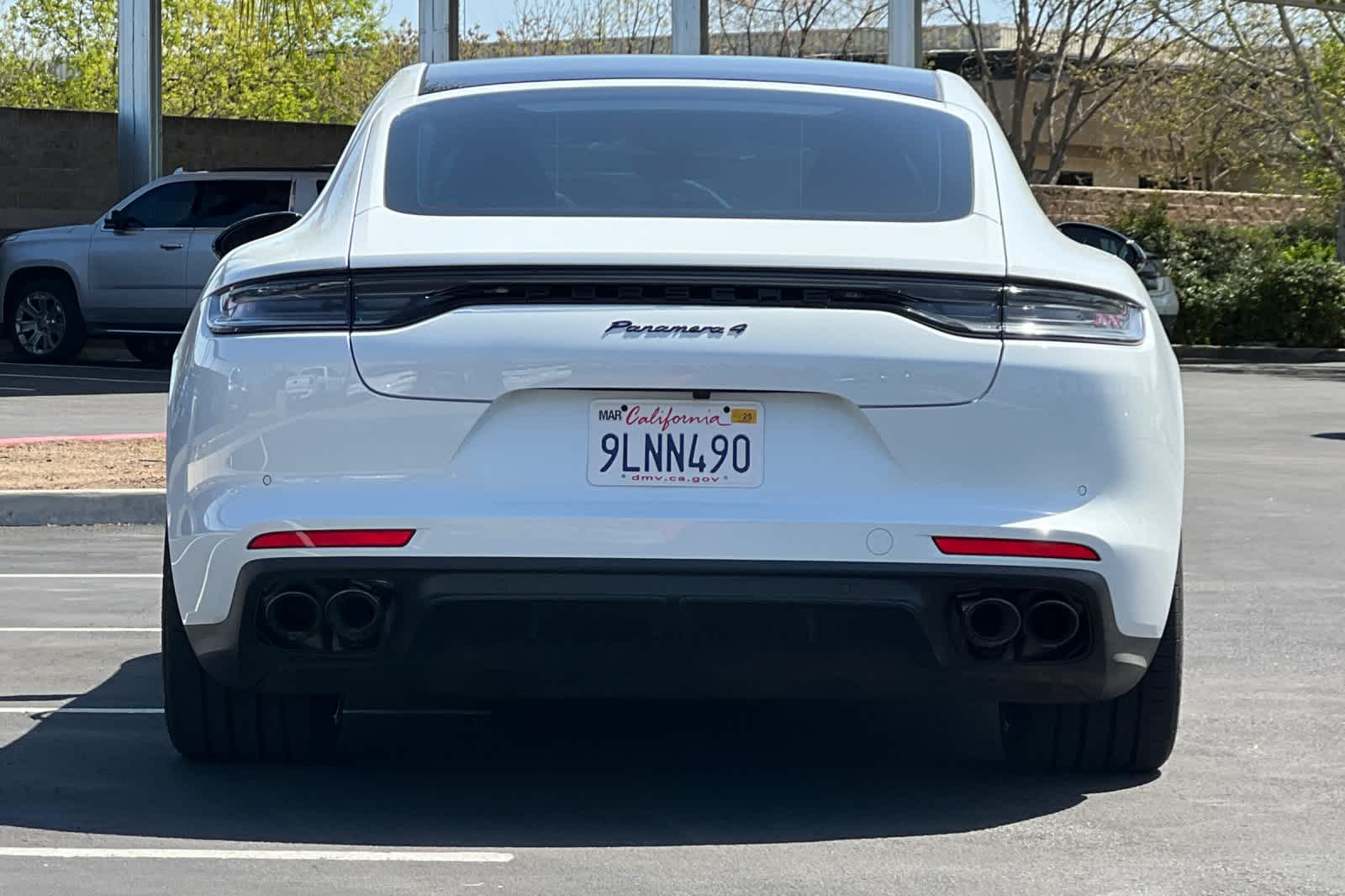 2023 Porsche Panamera 4 Platinum photo 4