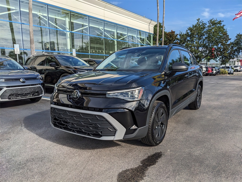 2025 Volkswagen Taos S photo 3