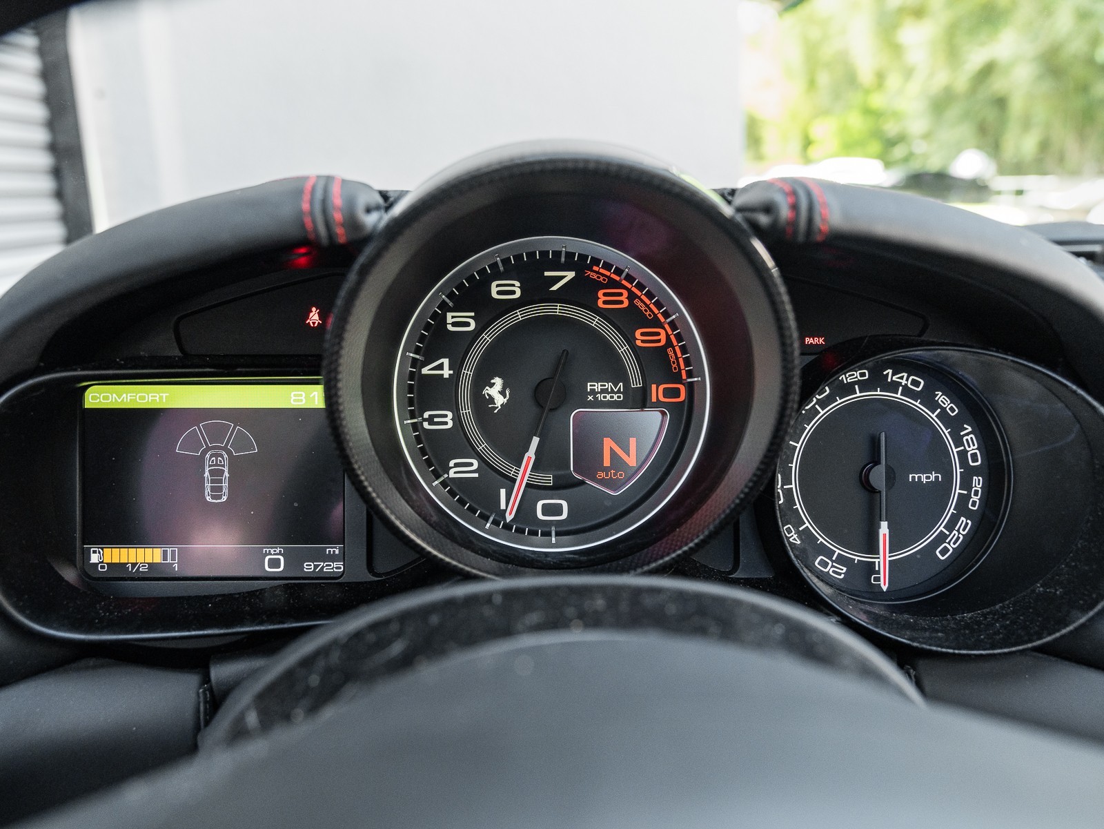 2015 Ferrari California T photo 31