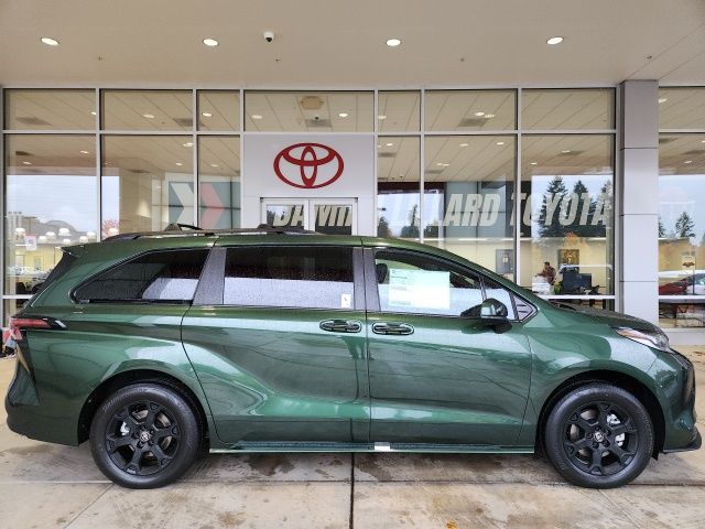 2025 Toyota Sienna Woodland Edition photo 2