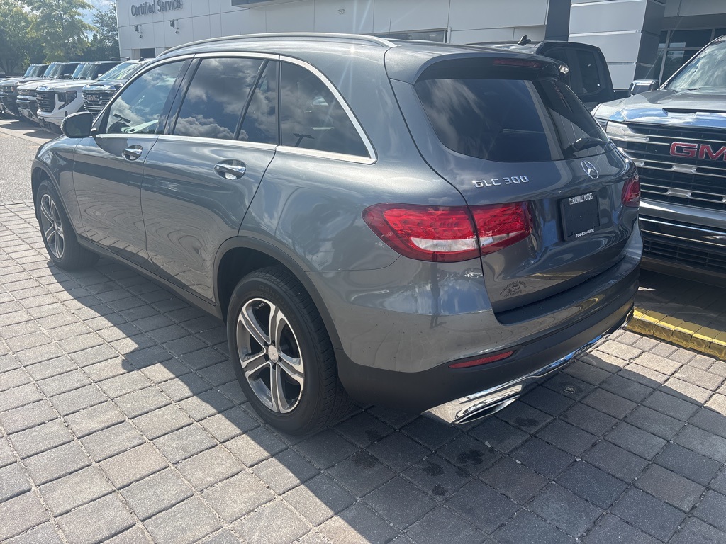 2016 Mercedes Benz GLC 300 4MATIC photo 6