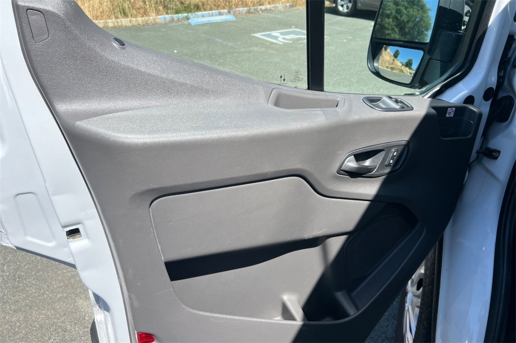 2021 Ford Transit Passenger XL photo 14