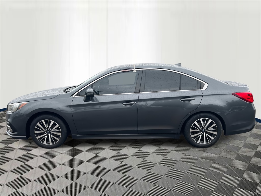 2019 Subaru Legacy 2.5i photo 2