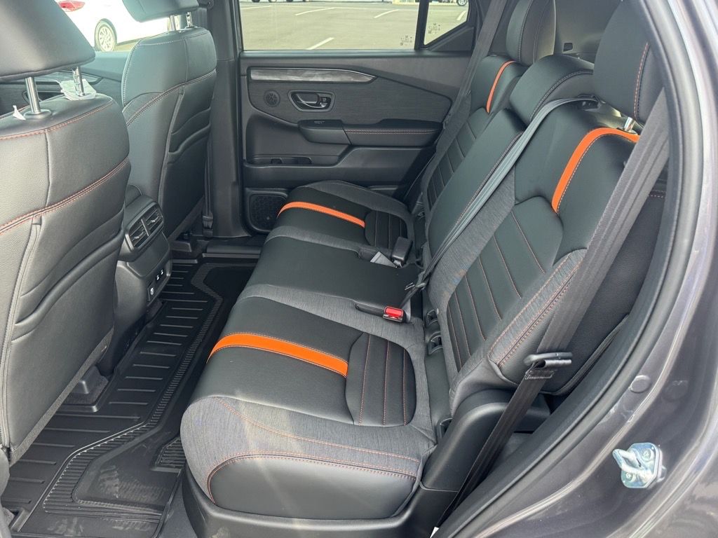 2026 Honda Passport TrailSport photo 2