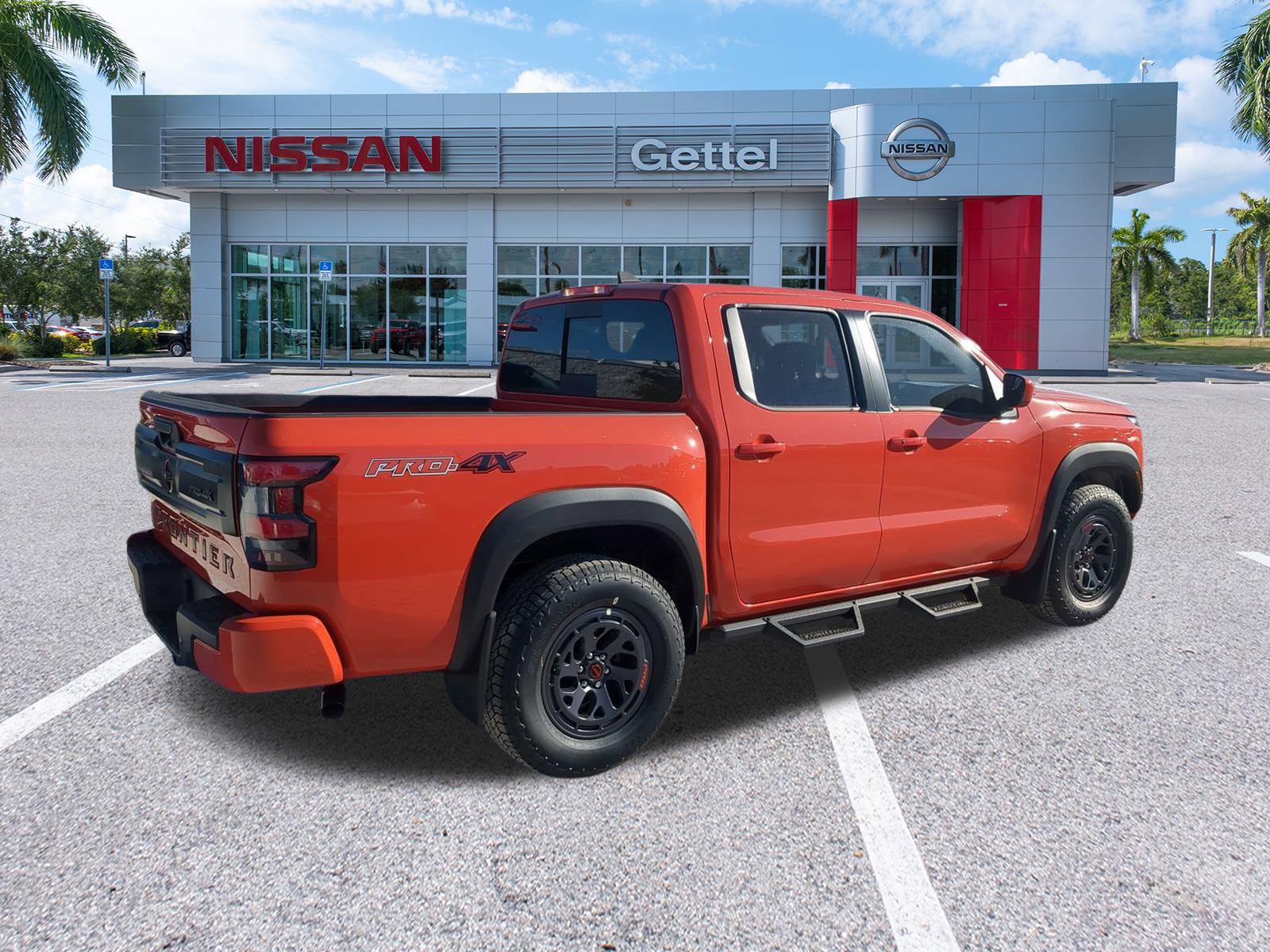 2025 Nissan Frontier PRO-4X photo 4