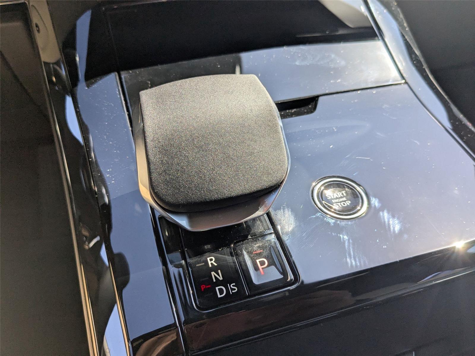 2025 Land Rover Range Rover Sport SE photo 20