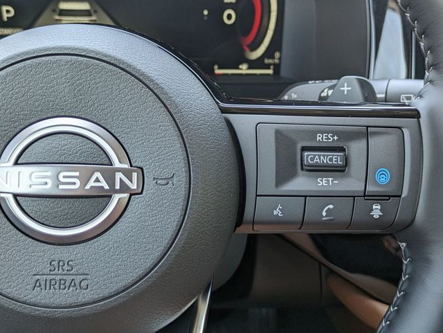 2025 Nissan Pathfinder Platinum photo 16