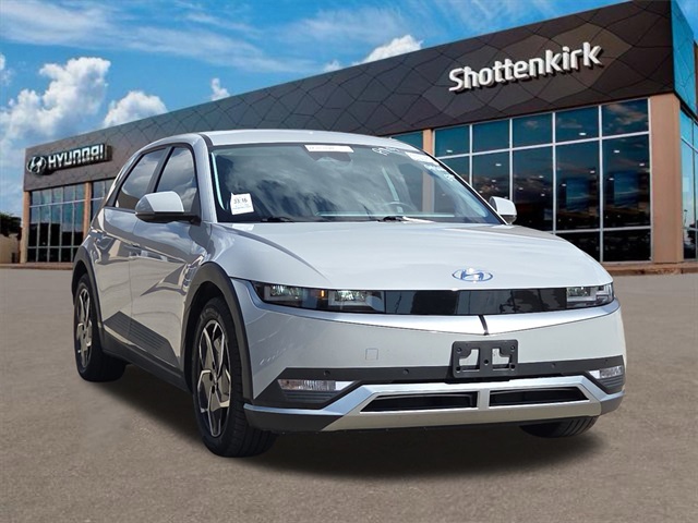 2024 Hyundai Ioniq 5 SEL photo 2
