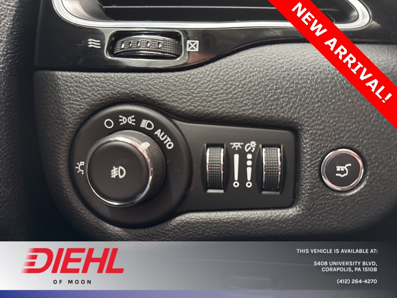 2019 Jeep Cherokee Altitude photo 21