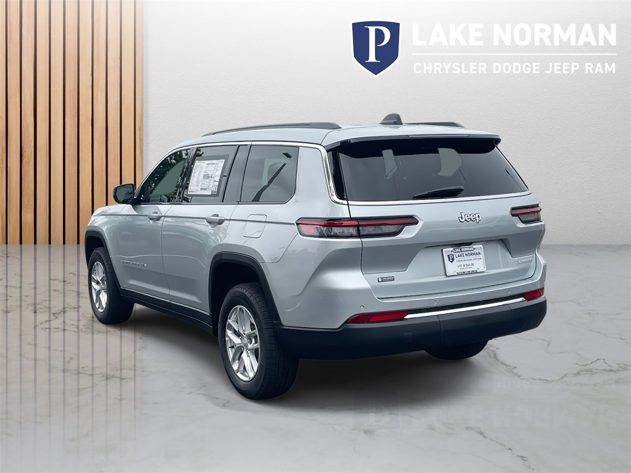 2025 Jeep Grand Cherokee Laredo X photo 6
