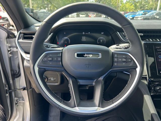 2025 Jeep Grand Cherokee Laredo X photo 12